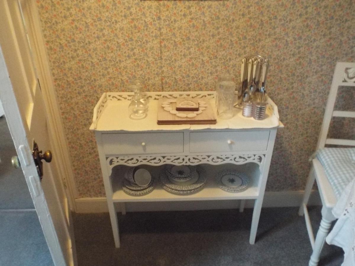 Pendyffryn Manor Bed & Breakfast Little Haven Экстерьер фото