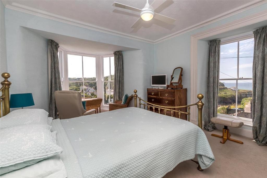 Pendyffryn Manor Bed & Breakfast Little Haven Экстерьер фото