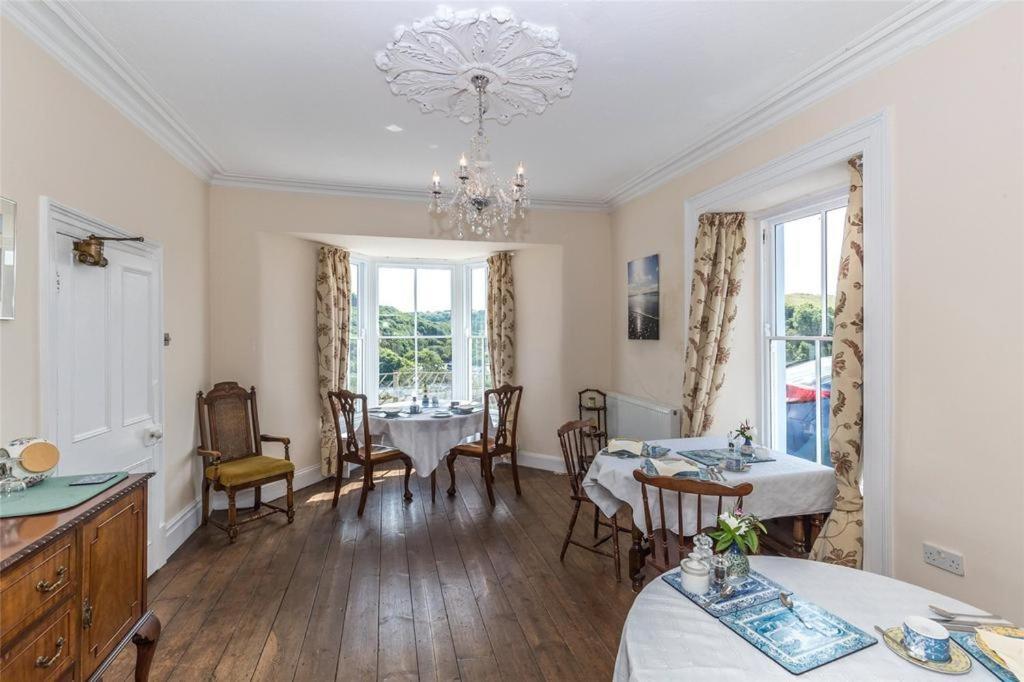 Pendyffryn Manor Bed & Breakfast Little Haven Экстерьер фото